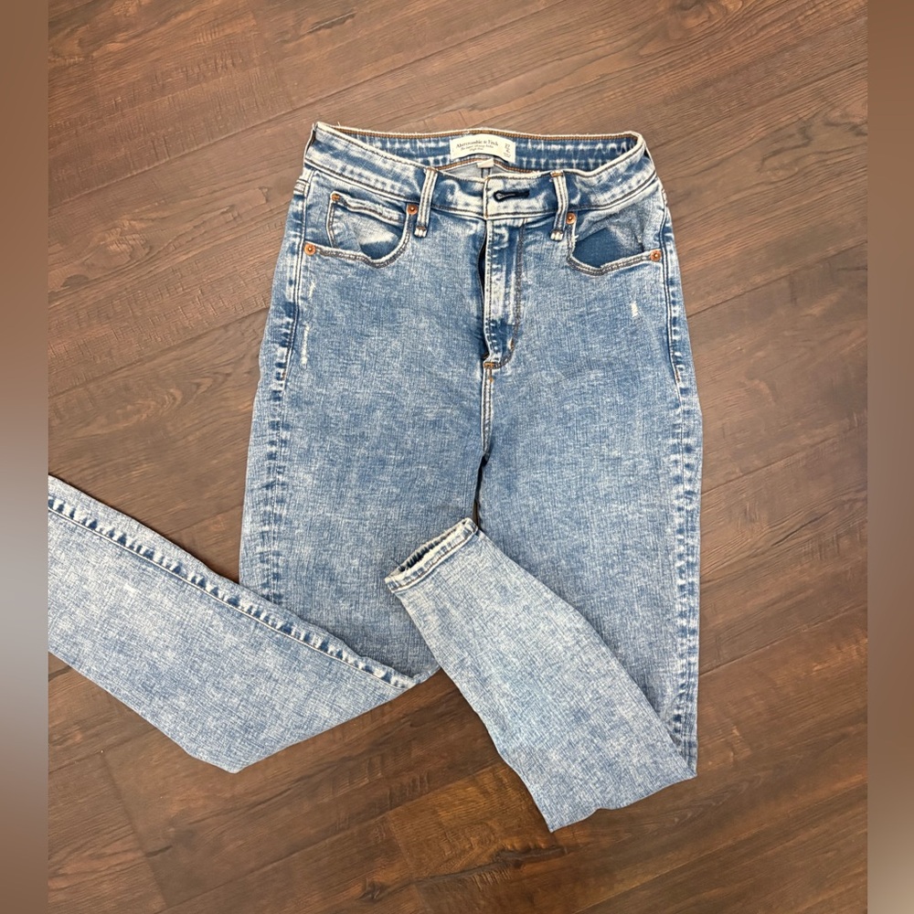 Abercrombie & Fitch curve love Blue High Rise Jeans